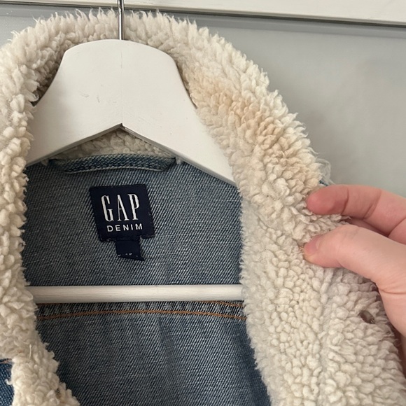 GAP Blue Denim Jacket with White Sherpa Collar - Picture 2 of 3